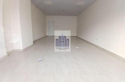 Shop - Studio - 1 Bathroom for rent in Fire Station Road - Muwaileh - Sharjah
