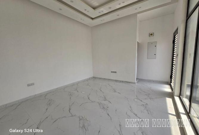 71125146 - Property Image 3