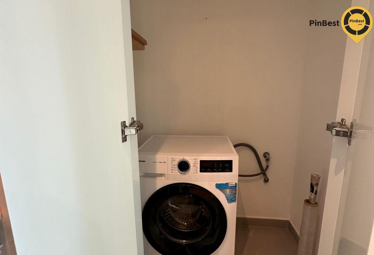 Luxury 2BR | High Floor | Vacant End of July photo 14