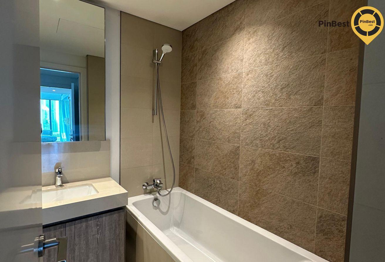 Luxury 2BR | High Floor | Vacant End of July photo 5