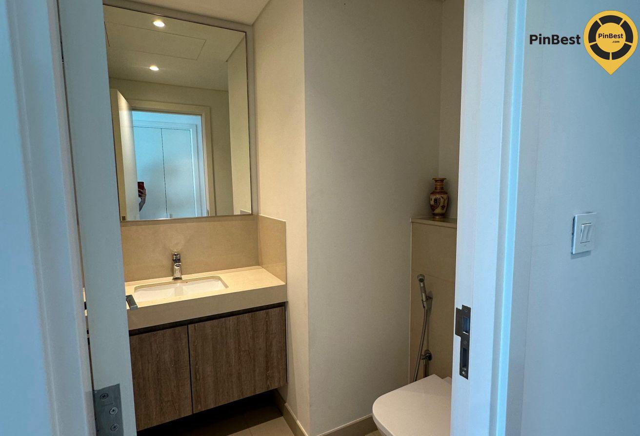 Luxury 2BR | High Floor | Vacant End of July photo 15