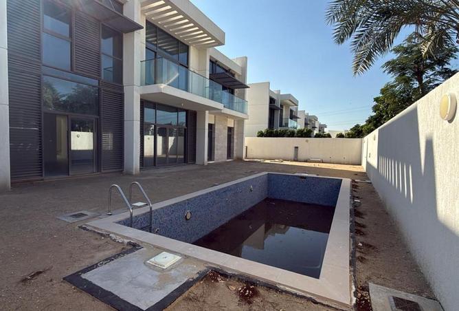 68277060 - Property Image 2