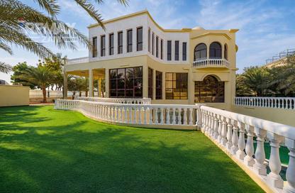 Villa - 7+ Bedrooms - 7+ Bathrooms for rent in Sector E - Emirates Hills - Dubai Villa - 7+ Bedrooms - 7+ Bathrooms for rent in Sector E - Emirates Hills - Dubai
