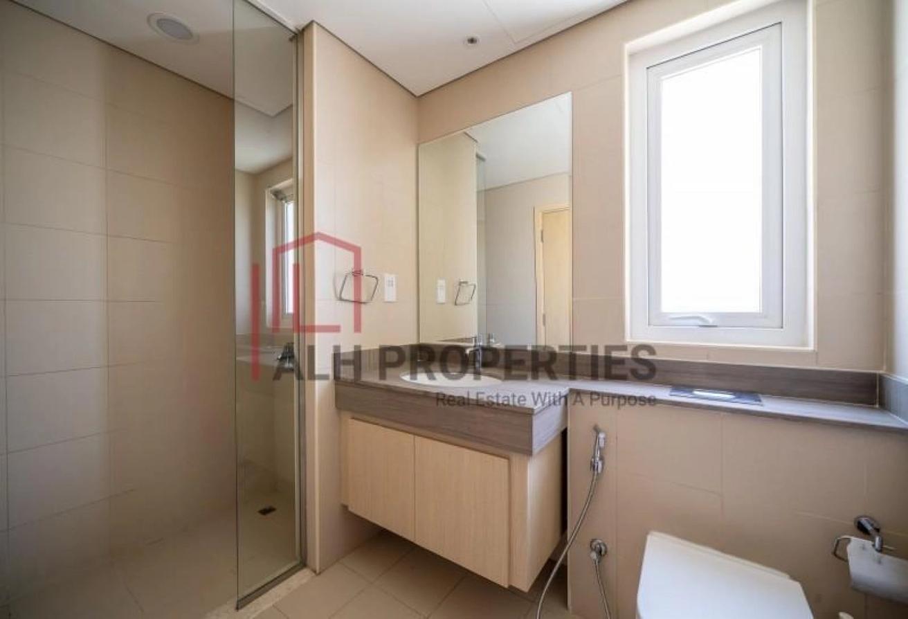Vacant | Single Row | Landscaped| Large plot photo 21