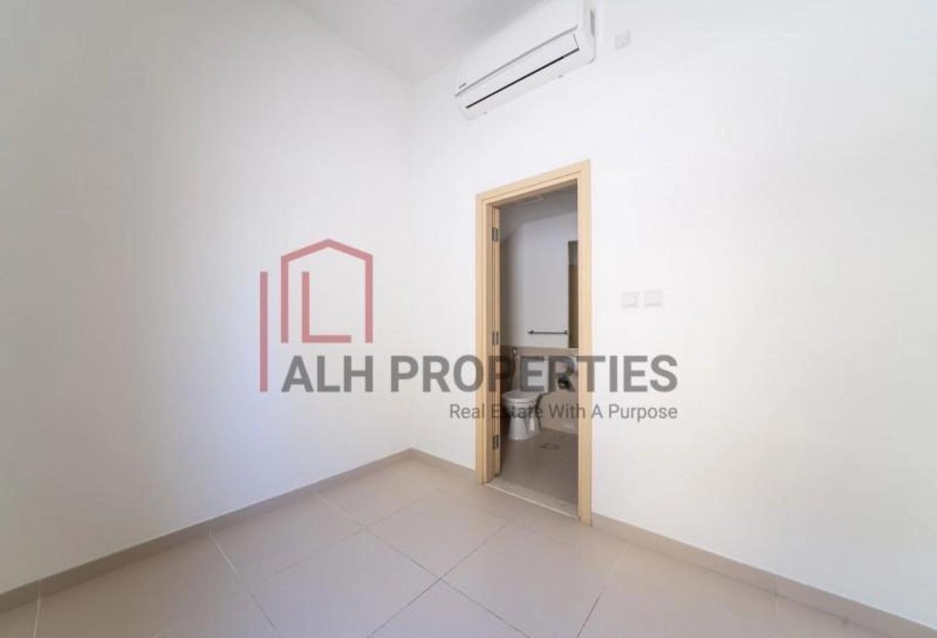 Vacant | Single Row | Landscaped| Large plot photo 10