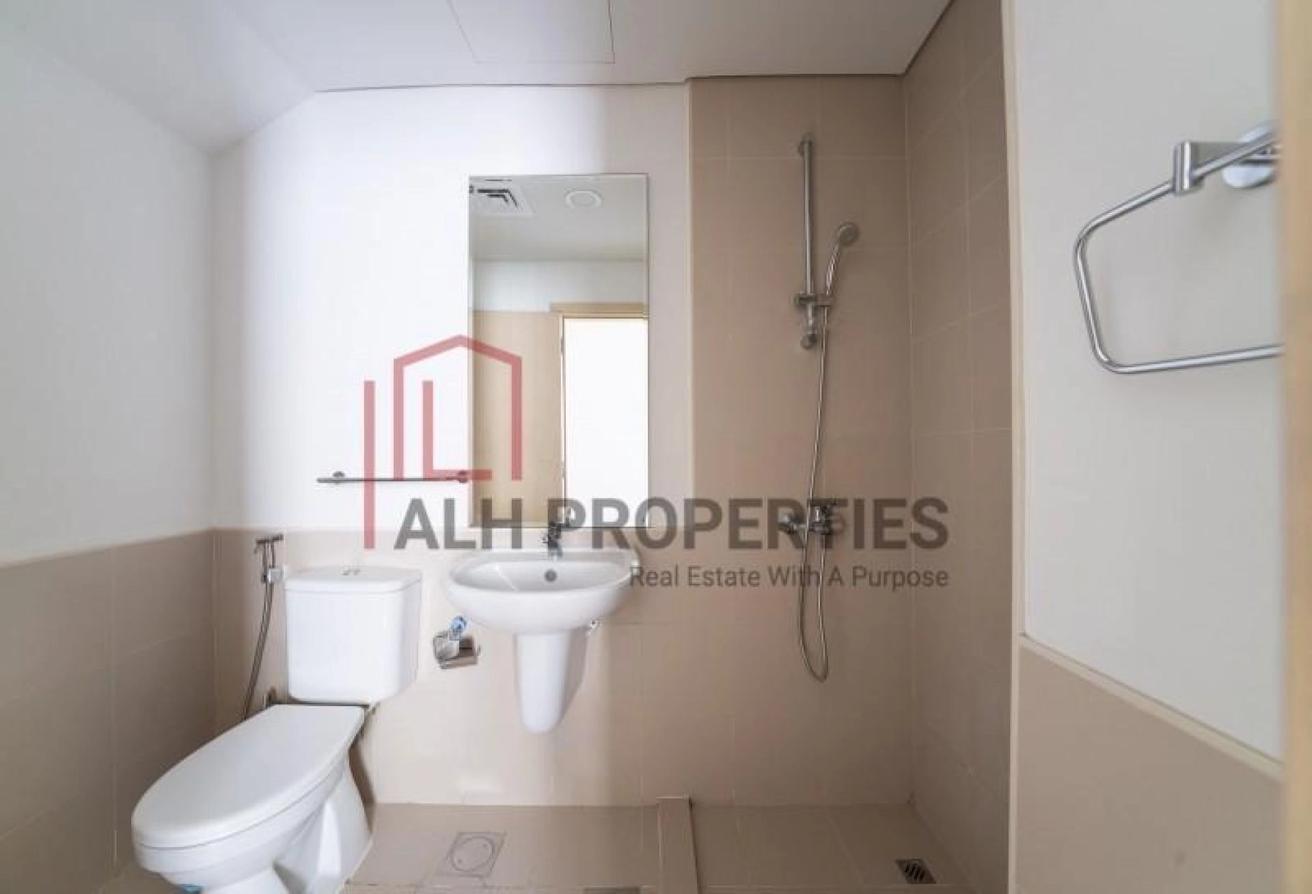 Vacant | Single Row | Landscaped| Large plot photo 22
