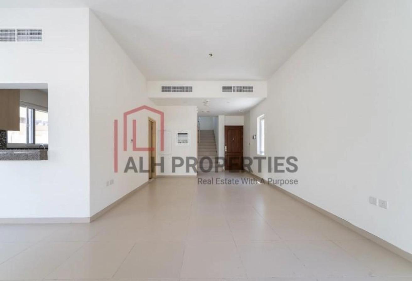 Vacant | Single Row | Landscaped| Large plot photo 6
