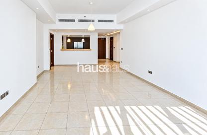 Apartment - 2 - 3 for rent in Marina Residences 1 - Marina Residences - Palm Jumeirah - Dubai