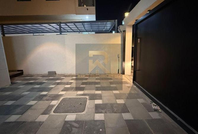 64042190 - Property Image 3