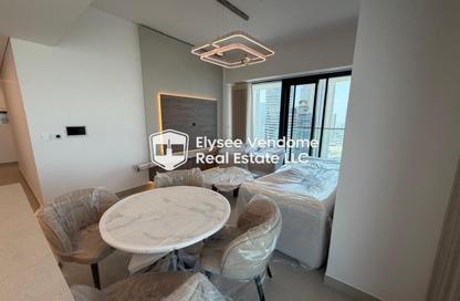 Apartment - 2 - 3 for rent in Society House - Downtown Dubai - Dubai