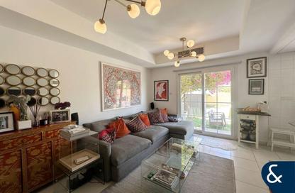 Villa - 2 Bedrooms - 3 Bathrooms for rent in Springs 10 - The Springs - Dubai