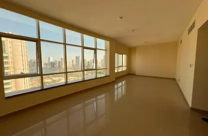 Apartment - 2 Bedrooms - 4 Bathrooms for rent in Al Wahda Building - Al Majaz 2 - Al Majaz - Sharjah