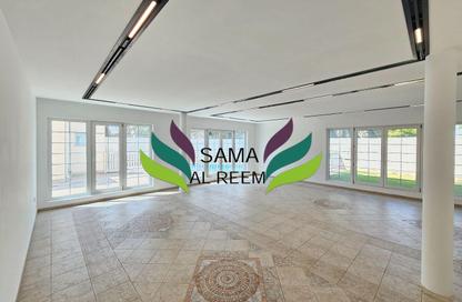 Villa - 5 - 5 for rent in Jumeirah 3 Villas - Jumeirah 3 - Jumeirah - Dubai