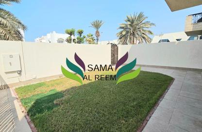 Villa - 5 - 5 for rent in Jumeirah 3 Villas - Jumeirah 3 - Jumeirah - Dubai