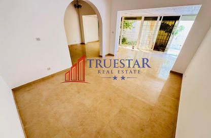 Villa - 4 - 4 for rent in Jumeirah 1 Villas - Jumeirah 1 - Jumeirah - Dubai Villa - 4 - 4 for rent in Jumeirah 1 Villas - Jumeirah 1 - Jumeirah - Dubai
