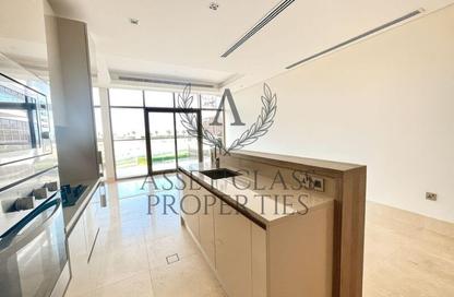 Apartment - 2 Bedrooms - 3 Bathrooms for sale in The 8 - The Crescent - Palm Jumeirah - Dubai