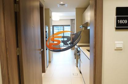 Apartment - Studio - 1 Bathroom for rent in SOL Avenue - Business Bay - Dubai