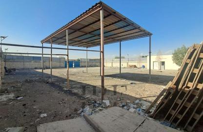 Warehouse - Studio - 1 Bathroom for rent in Al Sajaa Industrial - Al Sajaa - Sharjah