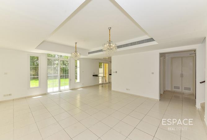 121999605 - Property Image 3