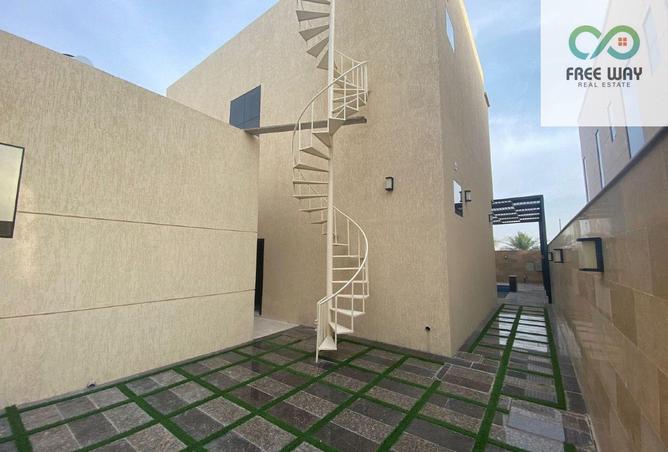 141915886 - Property Image 3
