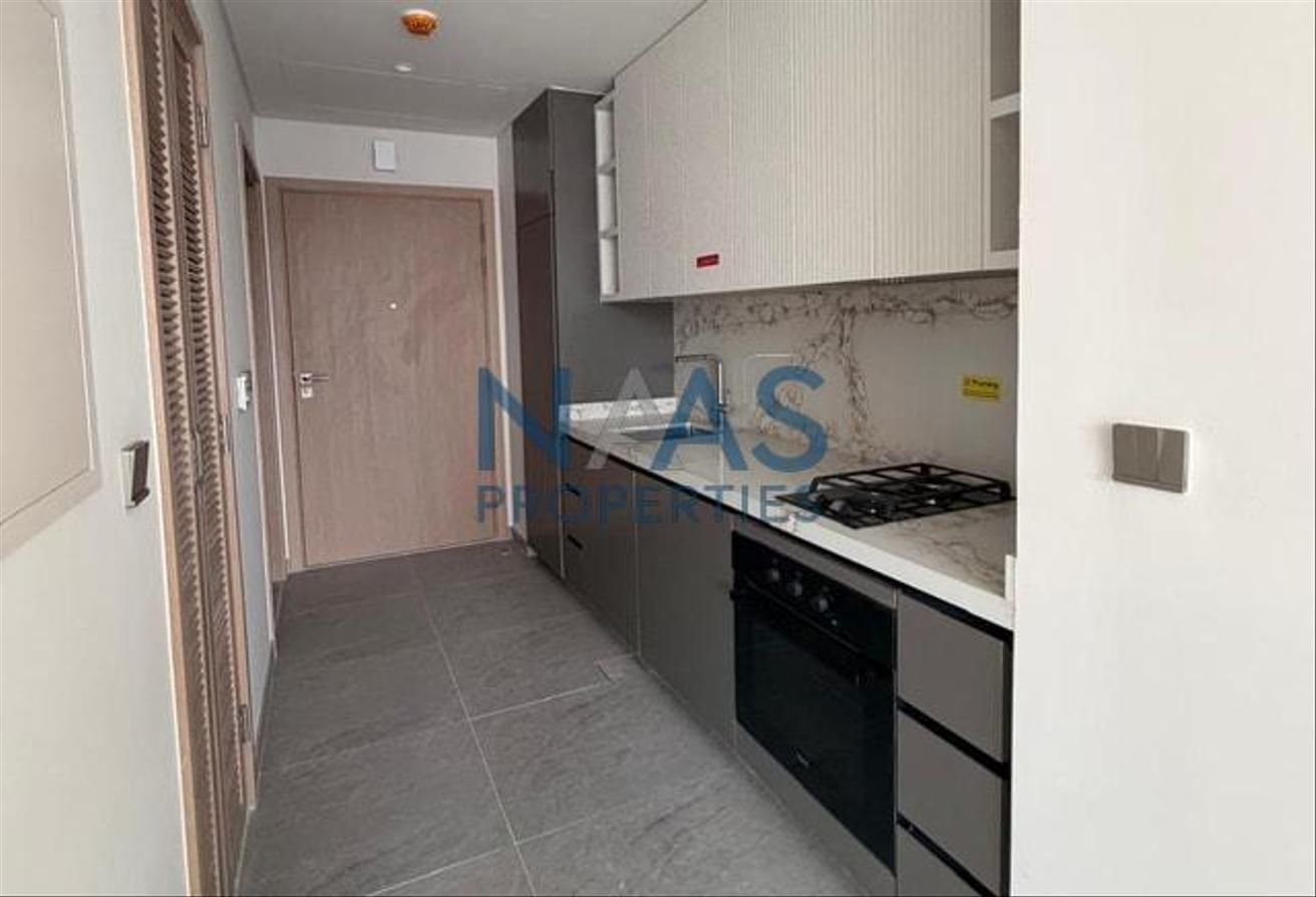 Luxurious Studio | Prime Location | Relaxing photo 9
