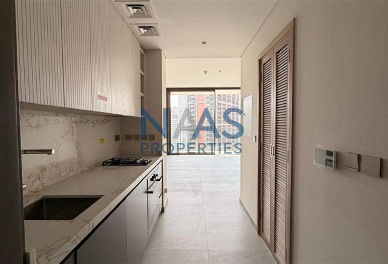 Luxurious Studio | Prime Location | Relaxing photo 7