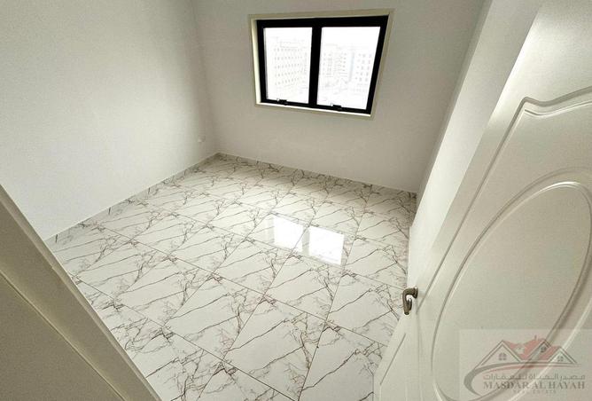 83669135 - Property Image 3