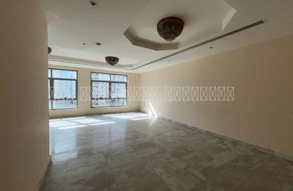 Apartment - 3 Bedrooms - 4 Bathrooms for rent in Thuraya Al Majaz Building - Al Majaz 3 - Al Majaz - Sharjah