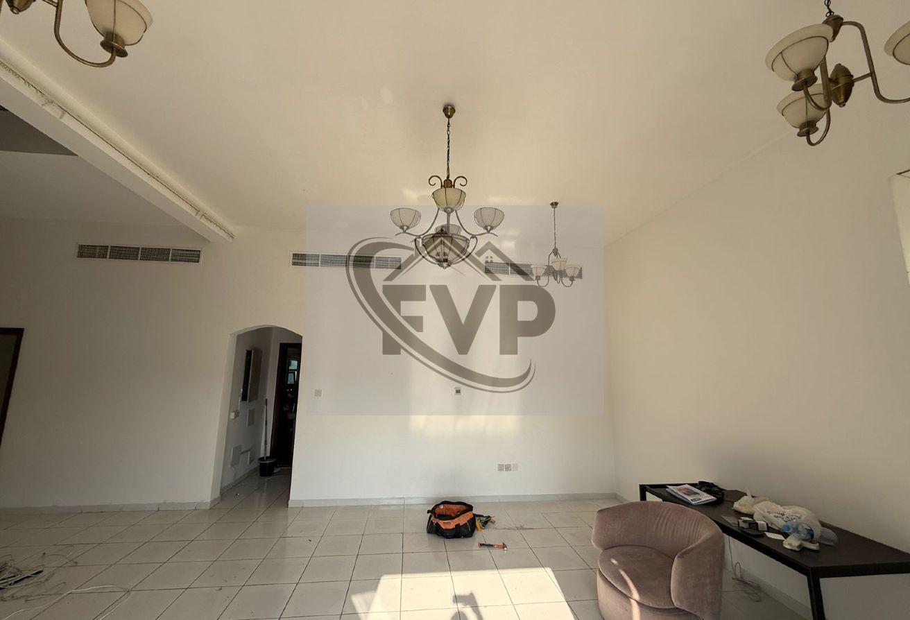 Spacious 5BHK + Maids Villa | Unfurnished | Big ya photo 4
