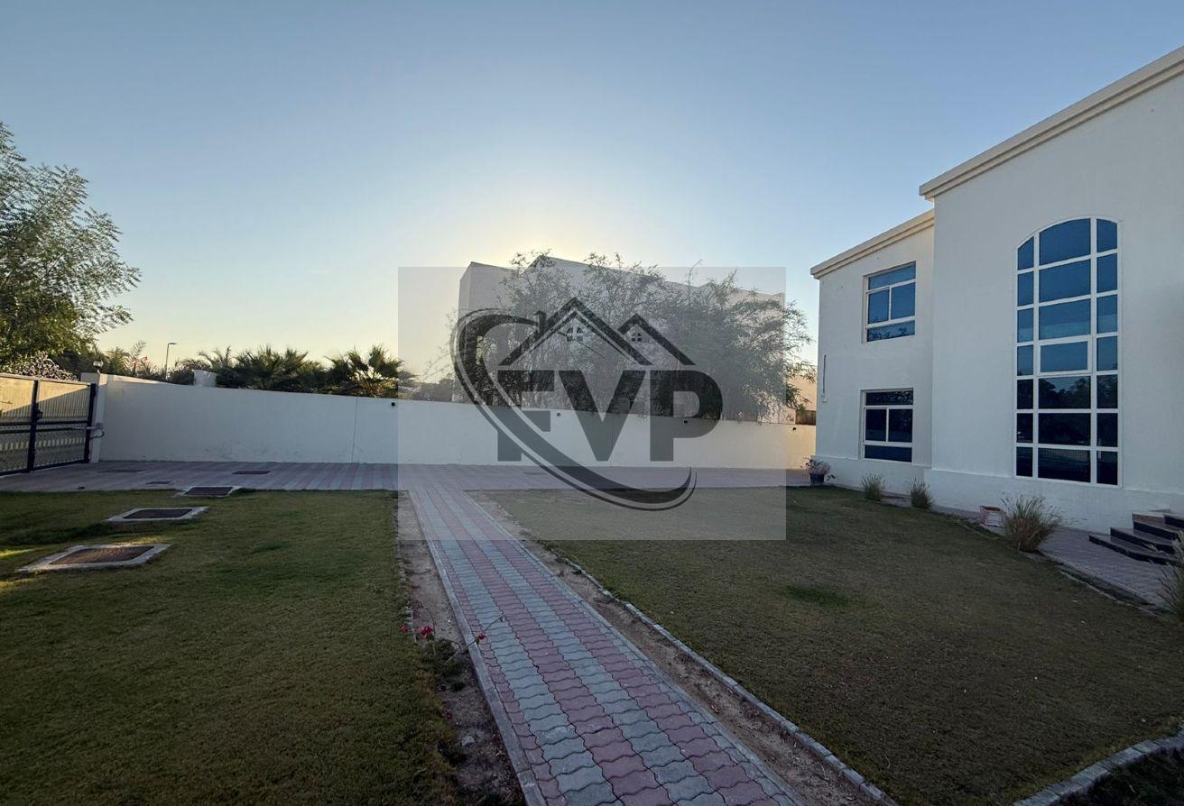 Spacious 5BHK + Maids Villa | Unfurnished | Big ya photo 12