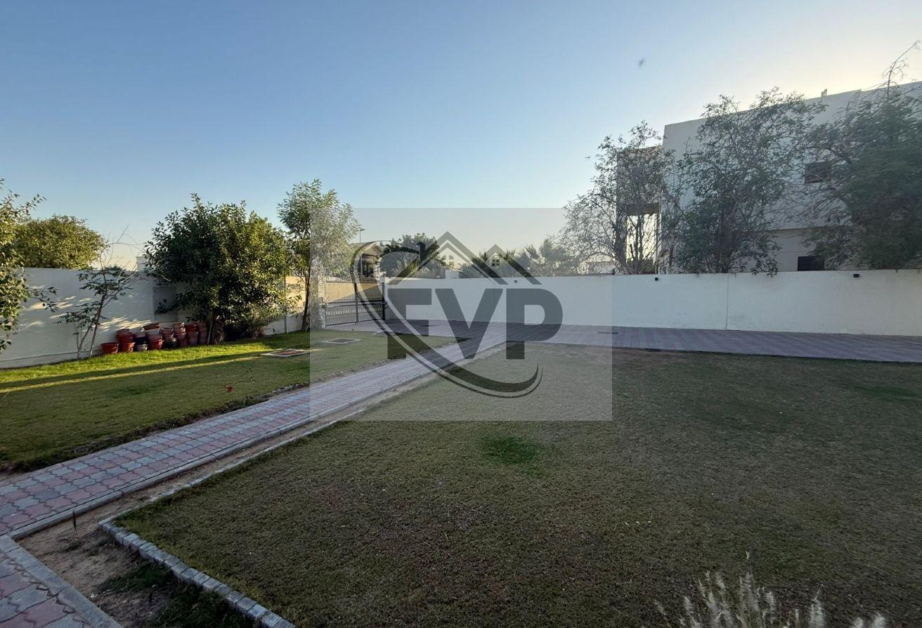Spacious 5BHK + Maids Villa | Unfurnished | Big ya photo 3