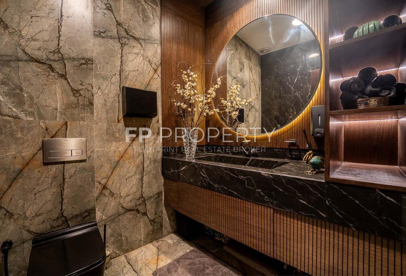 Full Burj Khalifa View | Fully Furnished | Vacant photo 18