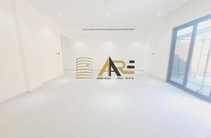 Apartment - 3 Bedrooms - 5 Bathrooms for rent in Nasma Residence - Al Tai - Sharjah
