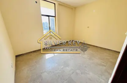 Apartment - 2 Bedrooms - 3 Bathrooms for rent in Um Altaraffa - Al Gharb - Sharjah