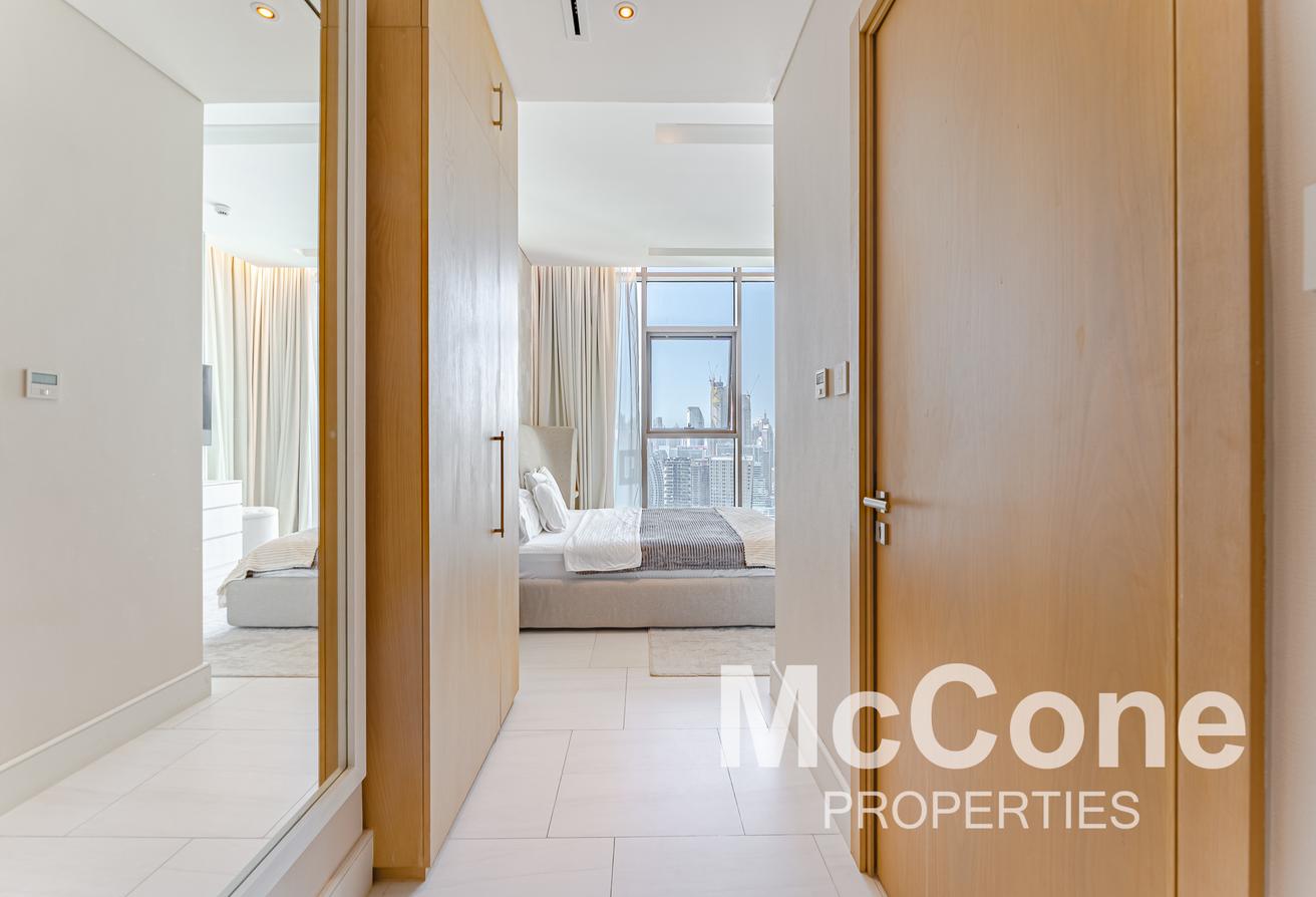 Burj View | Upgraded Corner Duplex | Maids/Study photo 21