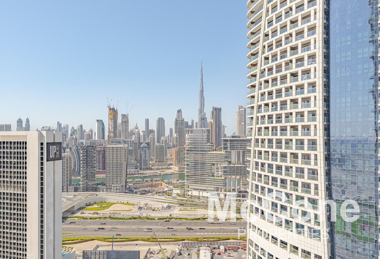 Burj View | Upgraded Corner Duplex | Maids/Study photo 19