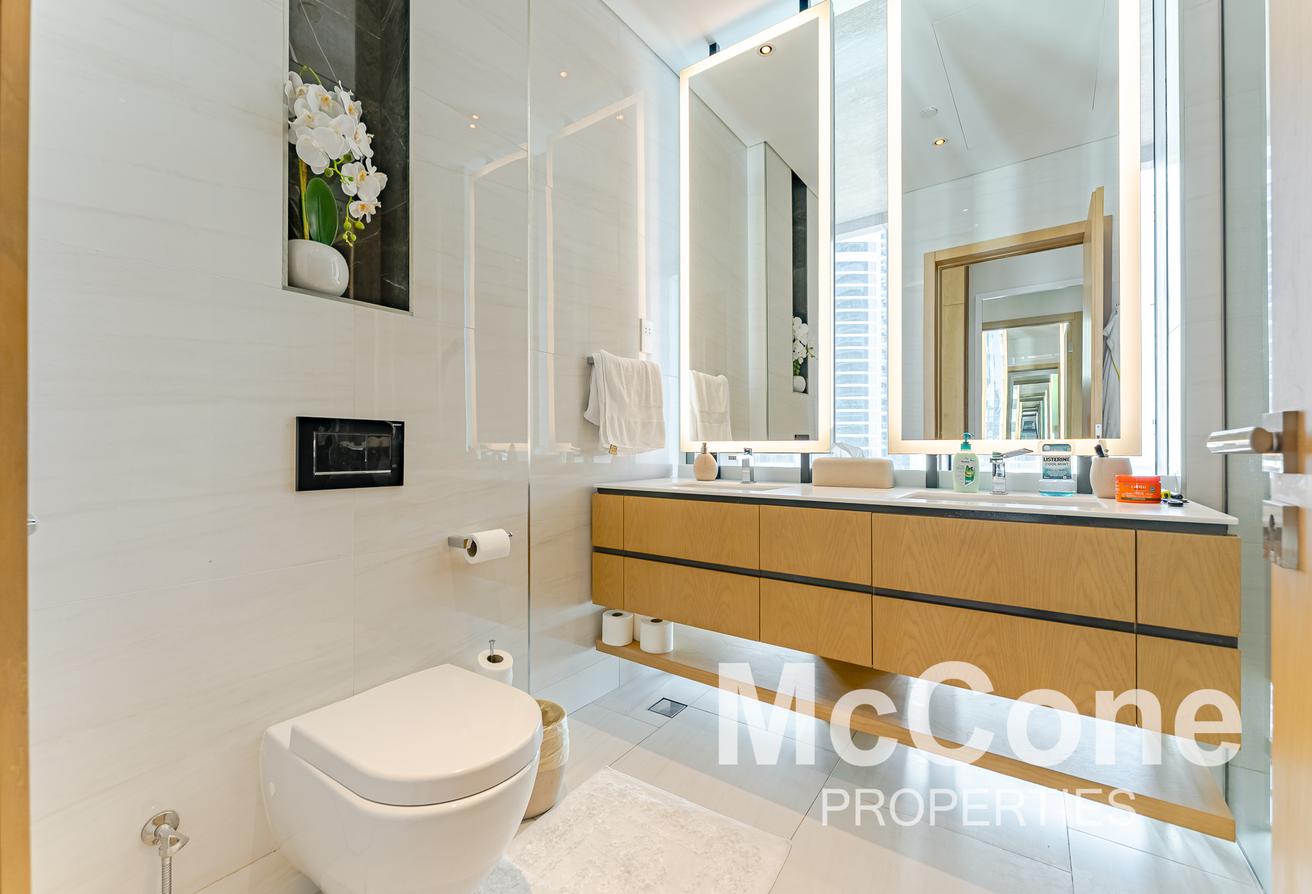 Burj View | Upgraded Corner Duplex | Maids/Study photo 20
