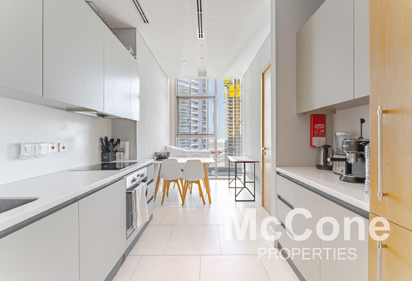Burj View | Upgraded Corner Duplex | Maids/Study photo 12
