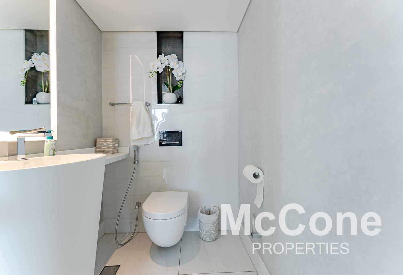 Burj View | Upgraded Corner Duplex | Maids/Study photo 11