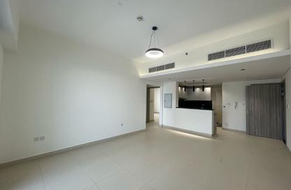 Apartment - 2 Bedrooms - 3 Bathrooms for rent in Al Jadaf Building - Al Jaddaf - Dubai