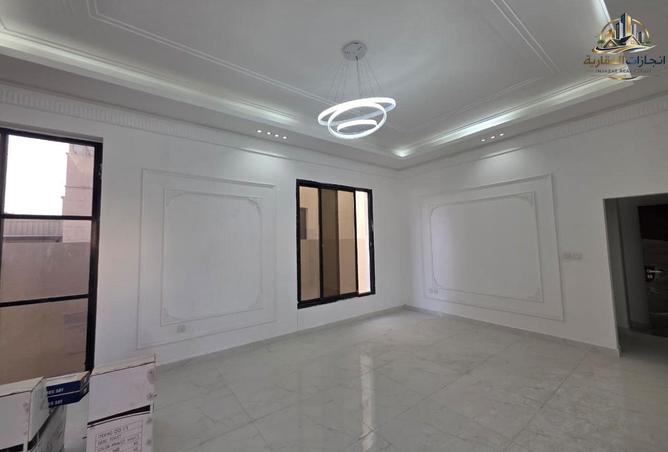 102836307 - Property Image 2