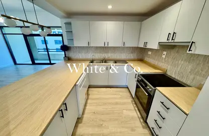 Apartment - 2 Bedrooms - 2 Bathrooms for rent in Al Nakheel 2 - Al Nakheel - Greens - Dubai