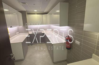 Apartment - 3 Bedrooms - 4 Bathrooms for rent in Bloom Marina - Al Bateen - Abu Dhabi