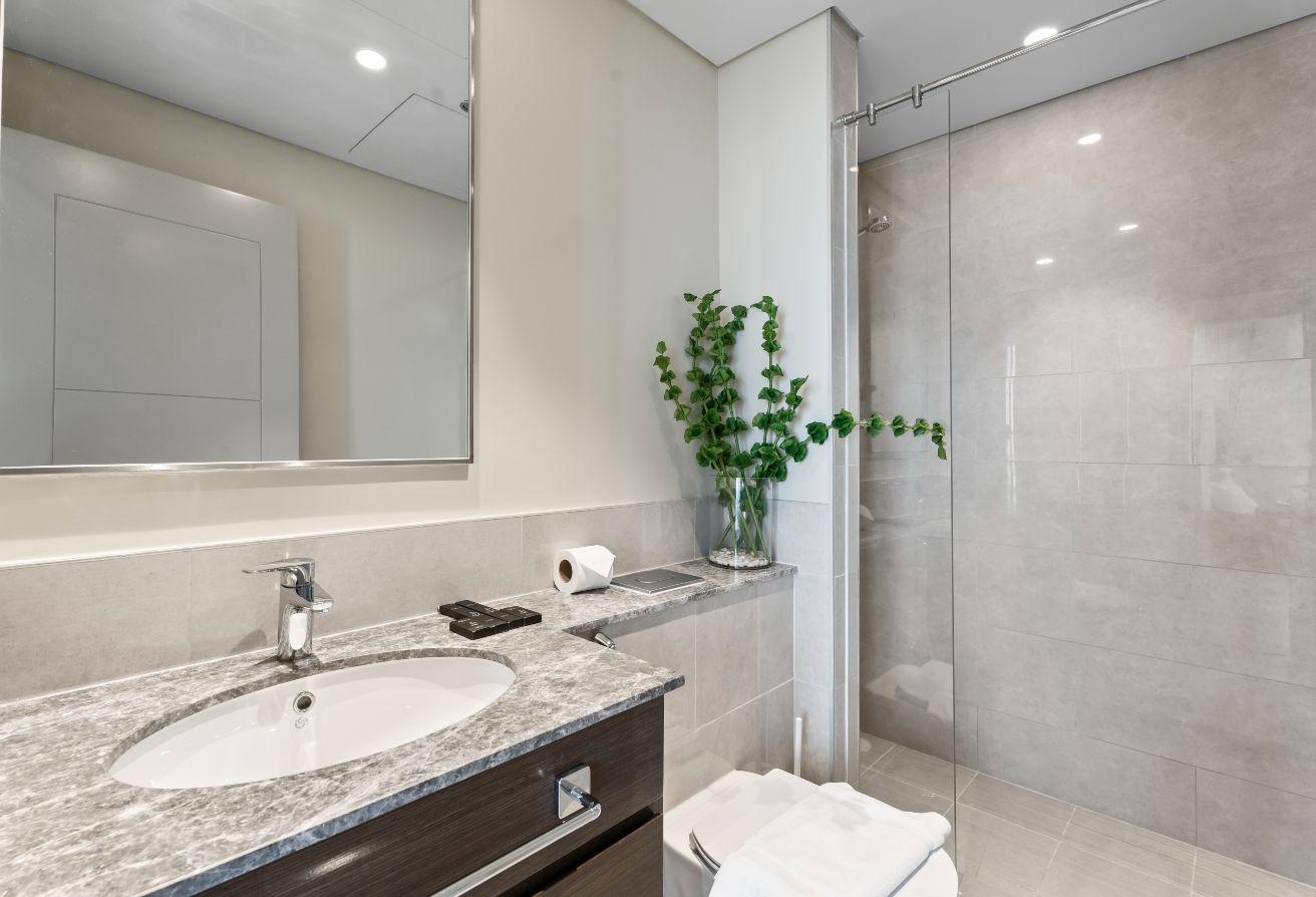 Luxury Furnished | High Floor |Close to Dubai Mall photo 11