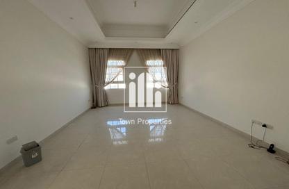 Apartment - 2 Bedrooms - 2 Bathrooms for rent in Baniyas - Abu Dhabi