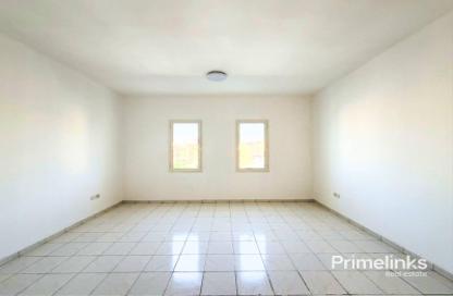 Apartment - Studio - 1 Bathroom for rent in Building U19 - Italy Cluster - International City - Dubai