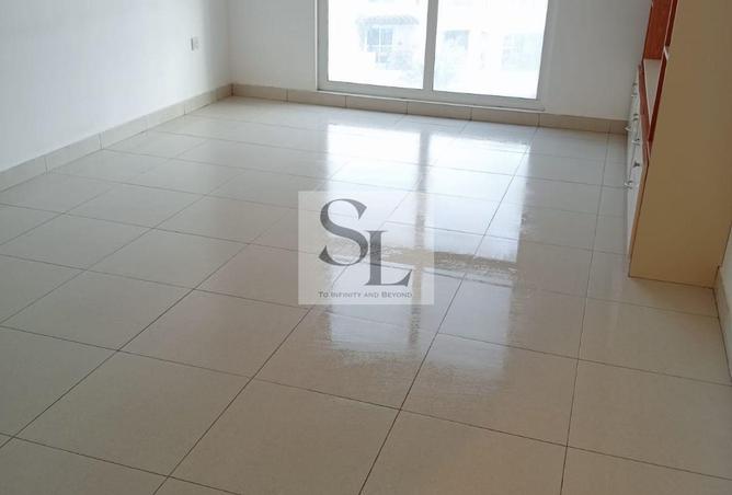 شقة سكنية رائعة في القوز بغرفة نوم واحدة