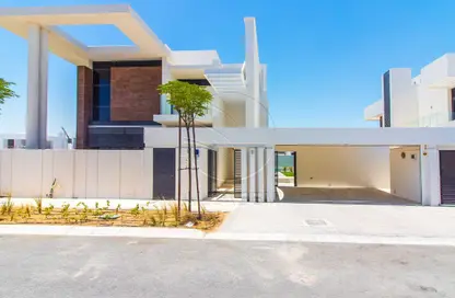 Villa - 4 Bedrooms - 6 Bathrooms for rent in West Yas - Yas Island - Abu Dhabi