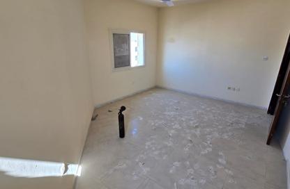 Apartment - 2 - 1 for rent in Al Khudayra Building - Al Ghuair - Al Gharb - Sharjah