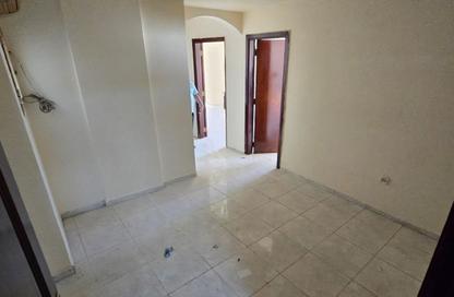Apartment - 2 - 1 for rent in Al Khudayra Building - Al Ghuair - Al Gharb - Sharjah